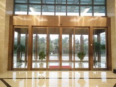 商務(wù)酒店自動(dòng)門安裝案例
